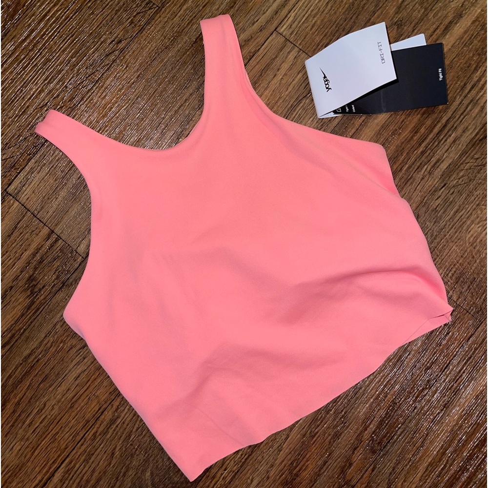 Nike Yoga Luxe tank - Picture 2 of 6